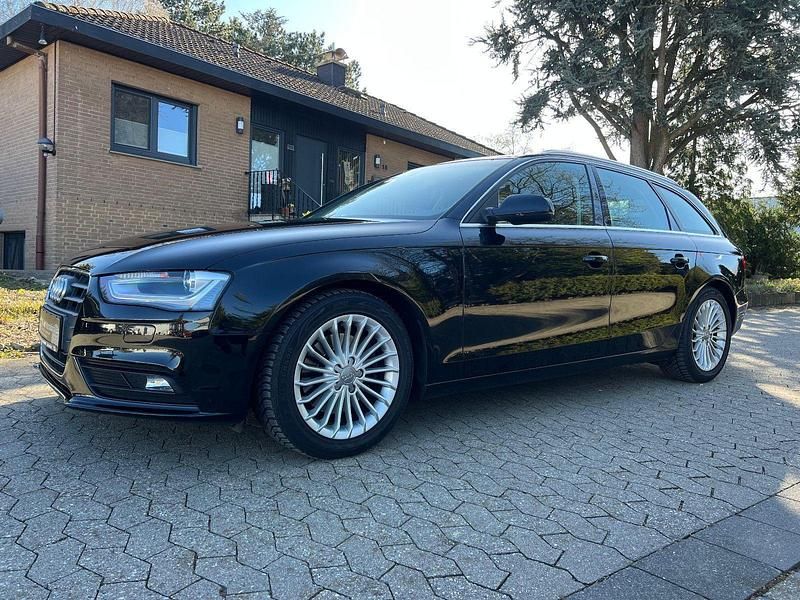 Gebraucht Audi A4 Ambiente 150 PS (110 kW) 2015 Schwarz Kombi