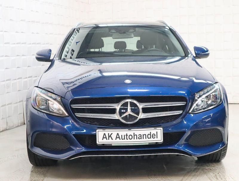 Second-hand Mercedes C200 184 CP (135 kW) 2017 Albastru Break