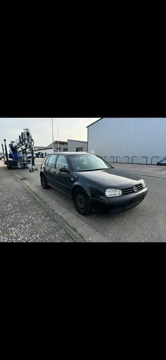 Second-hand VW Golf IV 100 CP (73 kW) 2002 Negru Hatchback