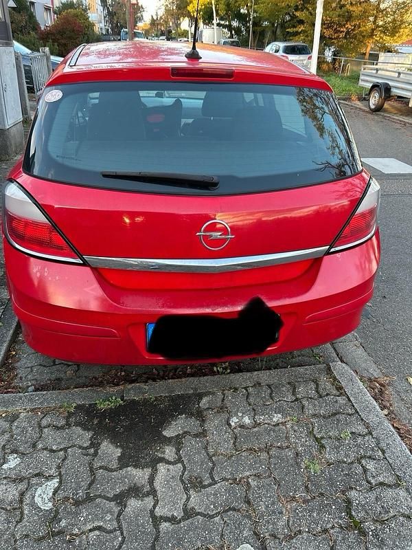 Rot Gebraucht 2007 Opel Astra Limousine | 600 € (Guter Preis) - Bild 1/4