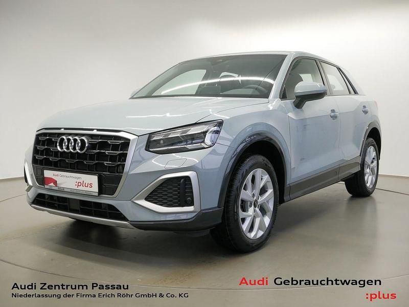 Pfeilgrau perleffekt Gebraucht 2025 Audi Q2 Advanced Plus SUV | 30.370 € (Fairer Preis) - Bild 1/4