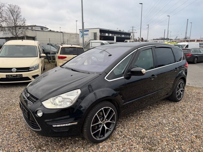 Schwarz Gebraucht 2013 Ford S-MAX Titanium S Van / Kleinbus | 5.750 € (Superpreis) - Bild 1/4