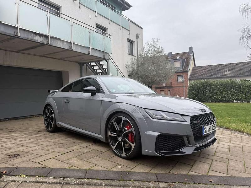 Grau Gebraucht 2022 Audi TT RS Comfort Coupé | 56.800 € (Fairer Preis) - Bild 1/4