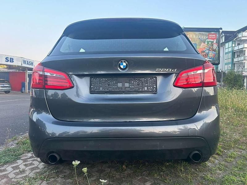 Gebraucht BMW 220 Active Tourer Luxury Line 190 PS (139 kW) 2016 Silber Van / Kleinbus