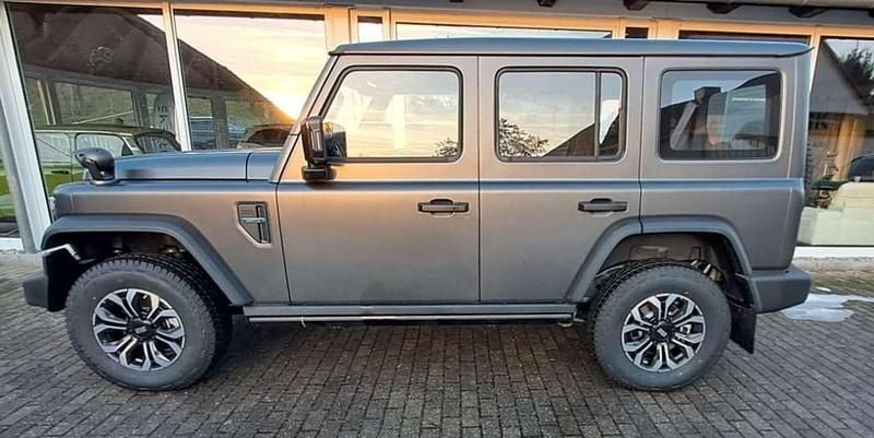 Neu BAW 212 166 PS (122 kW) 2026 Grau matt SUV