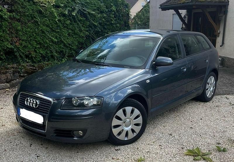 Grau Gebraucht 2006 Audi A3 Limousine | 3.950 € (Fairer Preis) - Bild 1/4