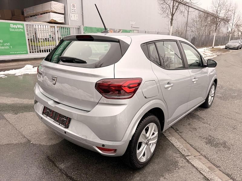 Gebraucht Dacia Sandero Comfort 91 PS (66 kW) 2021 Grau Kleinwagen