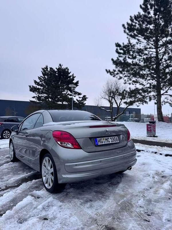 Gebraucht Peugeot 207 Platinum 120 PS (88 kW) 2011 Grau Cabrio