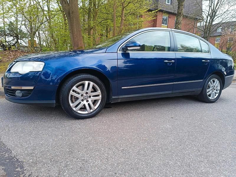 Gebraucht VW Passat 150 PS (110 kW) 2005 Blau Limousine