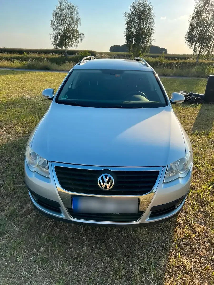 Gebraucht VW Passat 110 PS (80 kW) 2009 Silber Kombi