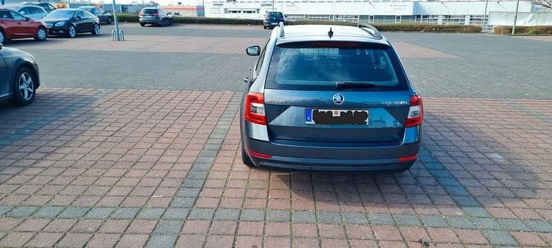 Second-hand Skoda Octavia Ambition 150 CP (110 kW) 2020 Gri Break