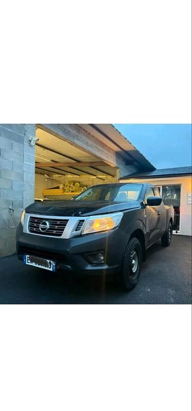 Schwarz Gebraucht 2018 Nissan Navara Abholung | 13.800 € (Guter Preis) - Bild 1/4