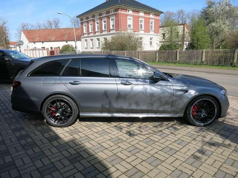 Gebraucht Mercedes E63S AMG AMG 612 PS (450 kW) 2023 Selenitgrau  magnolackierung Kombi