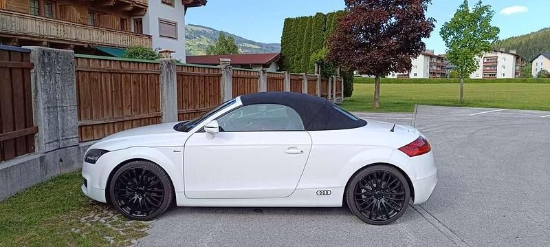 Weiß Gebraucht 2007 Audi TT Roadster Comfort Cabrio | 12.900 € - Bild 1/4