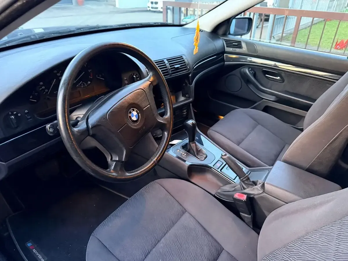 Second-hand BMW 520 1999 Albastru Berlinǎ