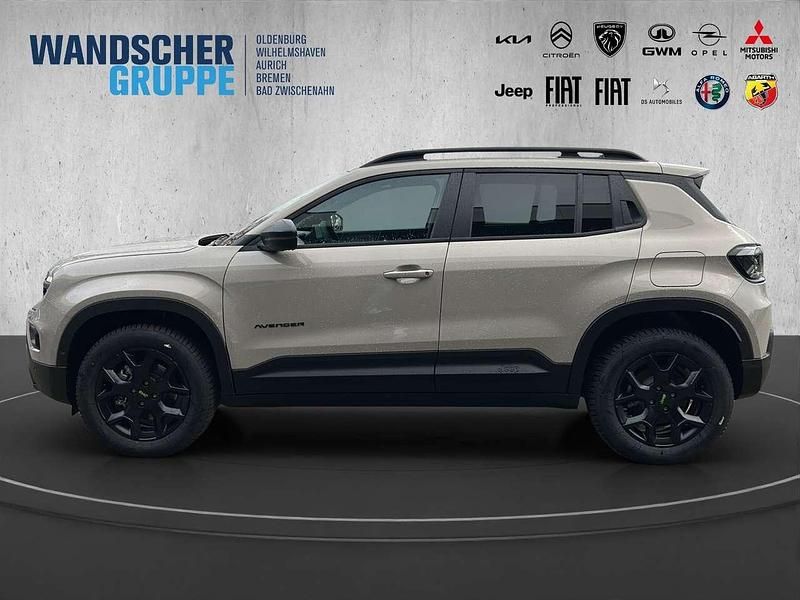 Neu Jeep Avenger North 145 PS (106 kW) 2025 Schwarzschwarz SUV