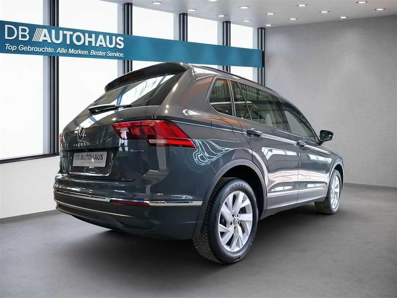 Gebraucht VW Tiguan Life 150 PS (110 kW) 2022 Grau SUV