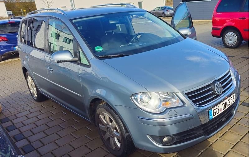 Gebraucht VW Touran 140 PS (102 kW) 2008 Blau Van / Kleinbus
