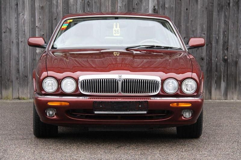 Gebraucht Jaguar XJ Sovereign 284 PS (208 kW) 1998 Rot Limousine