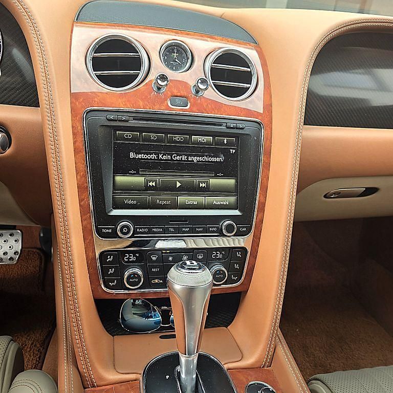 Gebraucht Bentley Flying Spur Mulliner 635 PS (467 kW) 2017 Gold Limousine