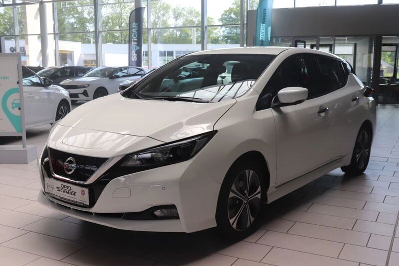 Weiss Gebraucht 2021 Nissan Leaf N-Connecta Kleinwagen | 17.549 € (Superpreis) - Bild 1/3