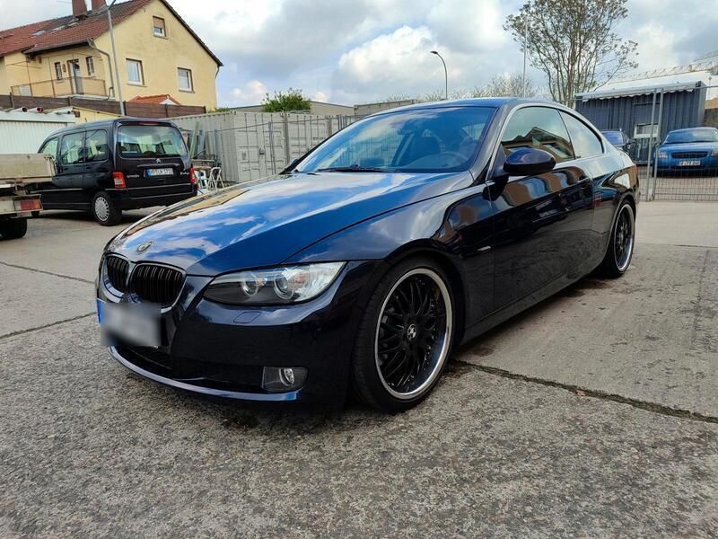 Blau Gebraucht 2007 BMW 330 Coupé | 7.999 € (Guter Preis) - Bild 1/4