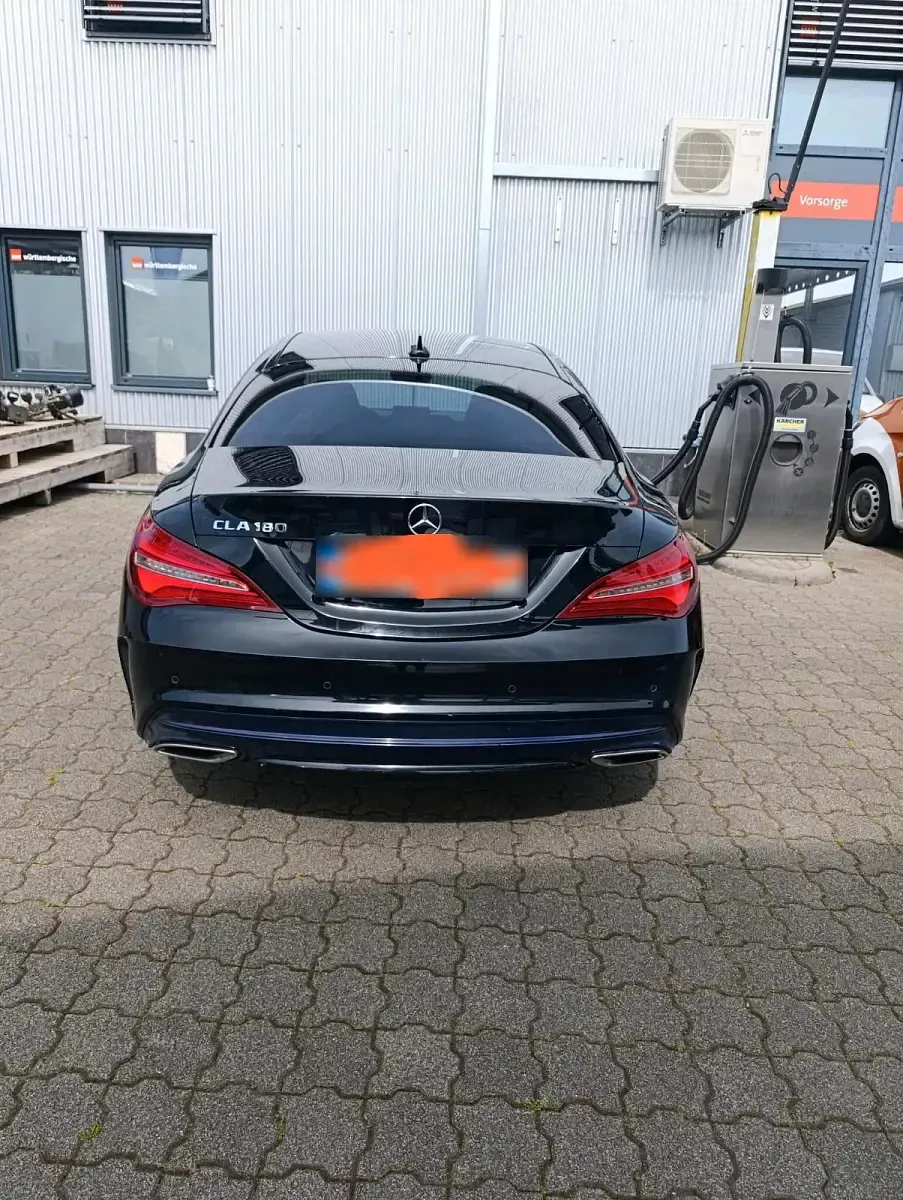 Gebraucht Mercedes CLA180 AMG line 122 PS (89 kW) 2017 Schwarz Limousine