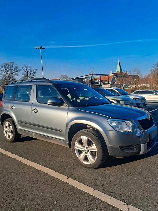 Gebraucht Skoda Yeti 105 PS (77 kW) 2010 Grau SUV