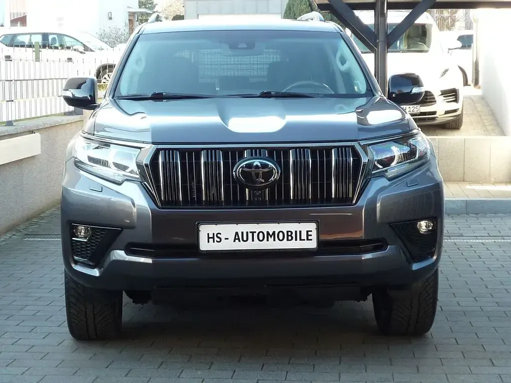 Gebraucht Toyota Land Cruiser TEC-Edition 204 PS (150 kW) 2022 Grau SUV
