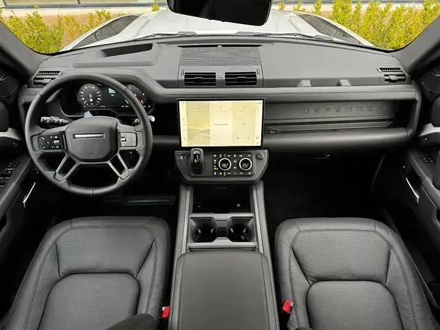 Gebraucht Land Rover Defender HSE Dynamic 349 PS (256 kW) 2026 Grau SUV