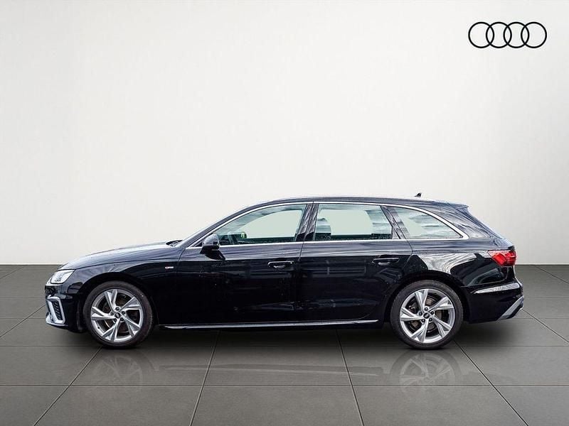 Second-hand Audi A4 S-Line 150 CP (110 kW) 2021 Negru Break