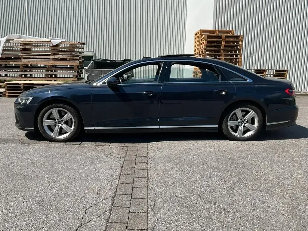Gebraucht Audi A8L Sport 462 PS (339 kW) 2024 Schwarz Limousine