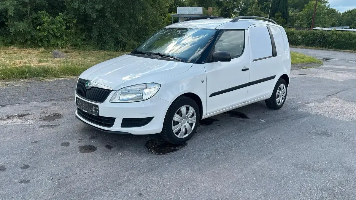 Gebraucht Skoda Roomster 75 PS (55 kW) 2011 Weiß Van / Kleinbus