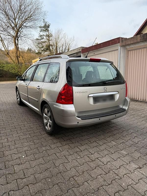 Gebraucht Peugeot 307 109 PS (80 kW) 2008 Silber Kombi