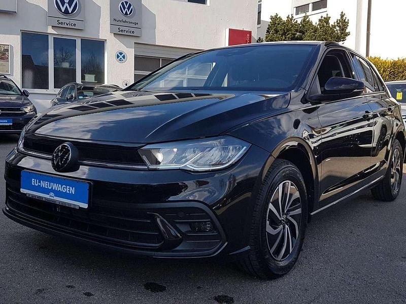 Gebraucht VW Polo Life 95 PS (69 kW) 2025 Deep black perleffekt Kleinwagen
