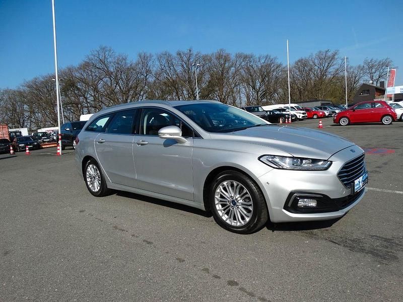 Gebraucht Ford Mondeo Titanium 150 PS (110 kW) 2021 Silber Limousine