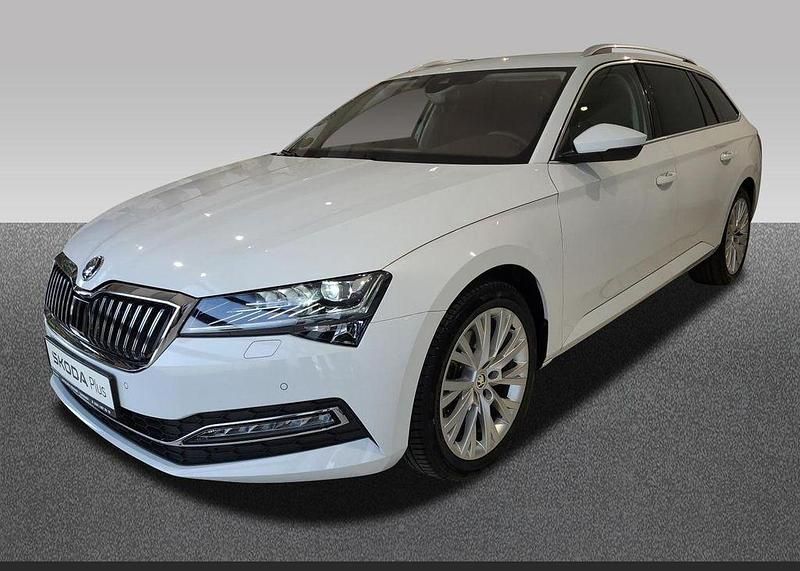 Gebraucht Skoda Superb Style 150 PS (110 kW) 2024 Weiß Kombi