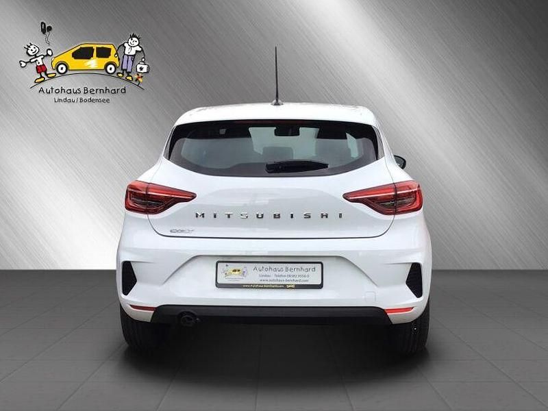 Gebraucht Mitsubishi Colt Basis 67 PS (49 kW) 2024 Antarktisweiss Kleinwagen