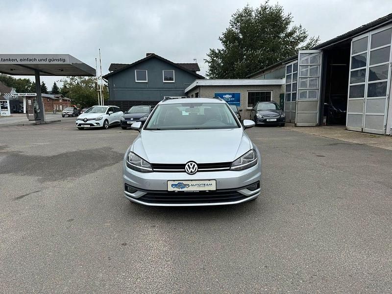 Gebraucht VW Golf VII 116 PS (85 kW) 2018 Silber Kombi