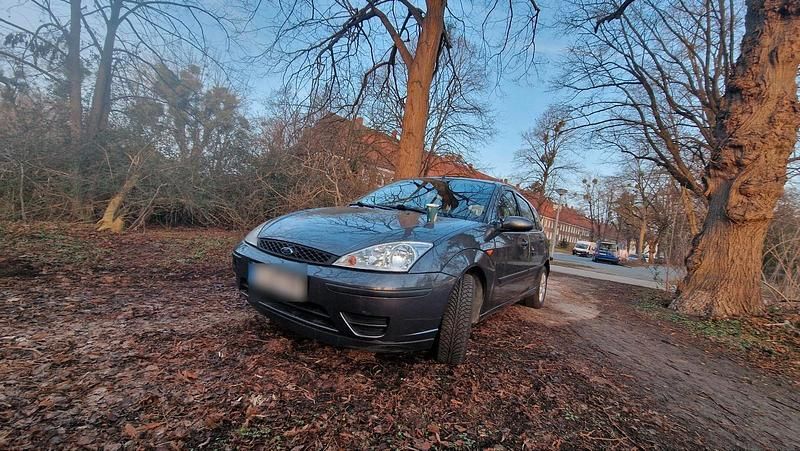 Gebraucht Ford Focus 102 PS (75 kW) 2003 Grau Coupé