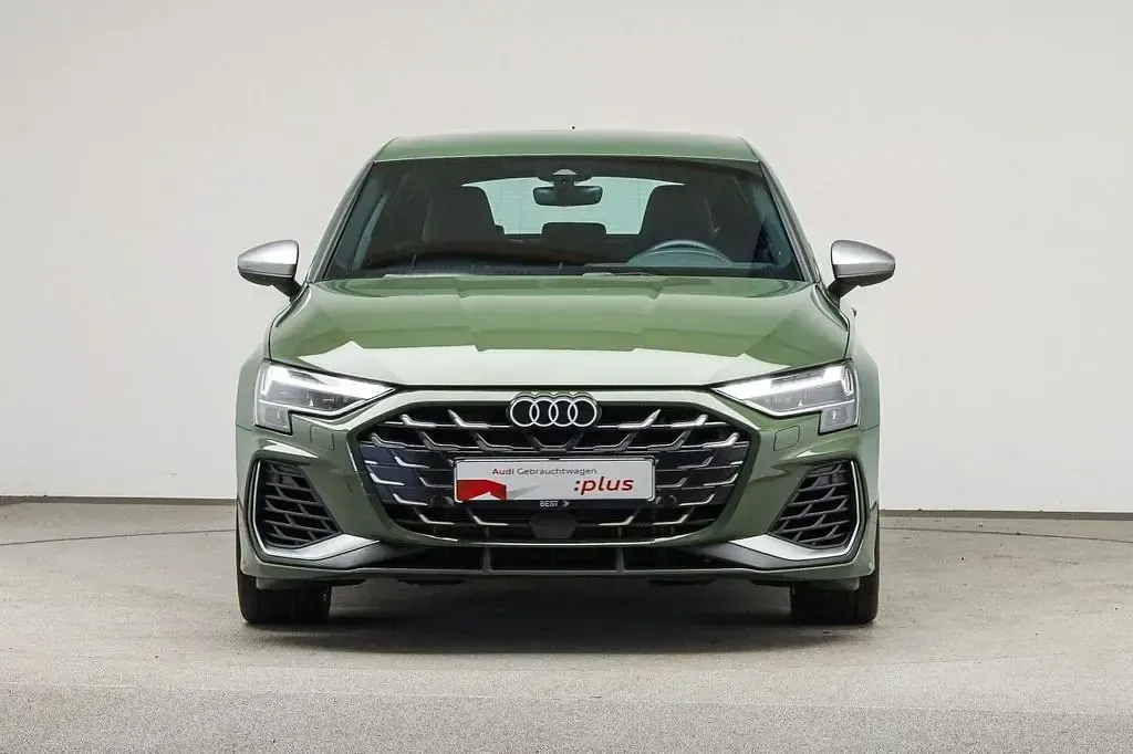 Gebraucht Audi S3 Ambiente 333 PS (244 kW) 2025 Distriktgrün metallic (metallic) Limousine