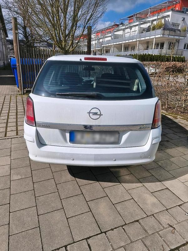 Gebraucht Opel Astra 90 PS (66 kW) 2008 Weiß Kombi