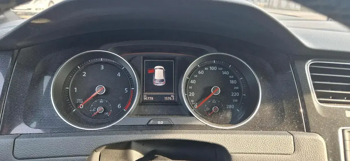 Second-hand VW Golf VII GTD 183 CP (134 kW) 2014 Negru Hatchback