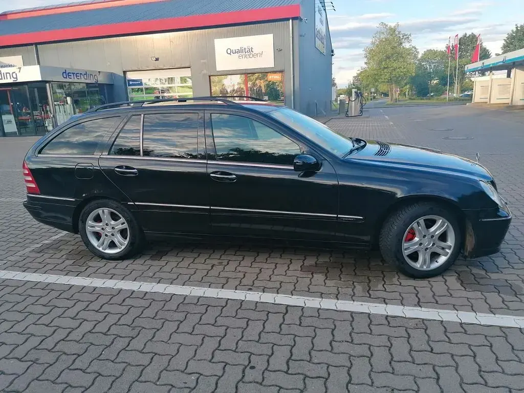 Gebraucht Mercedes C220 Classic 150 PS (110 kW) 2005 Schwarz Limousine