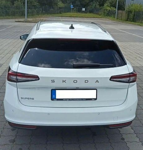 Gebraucht Skoda Superb Selection 150 PS (110 kW) 2024 Kristall weiss Kombi
