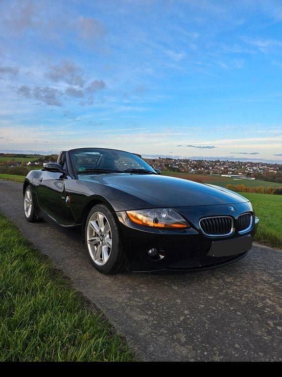 Schwarz Gebraucht 2005 BMW Z4 Performance Cabrio | 8.490 € (Guter Preis) - Bild 1/4