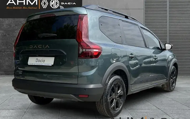 Gebraucht Dacia Jogger Extreme 141 PS (103 kW) 2025 Gruen Van / Kleinbus