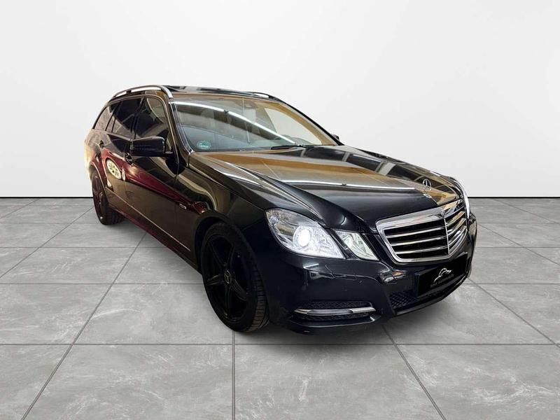 Gebraucht Mercedes E350 265 PS (194 kW) 2011 Schwarz Kombi