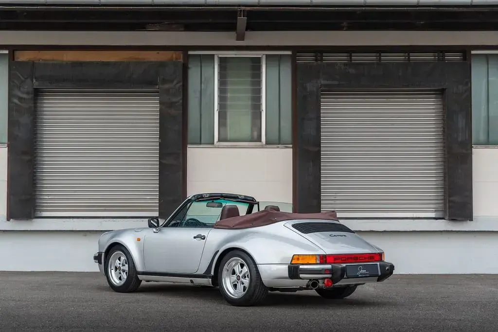 Gebraucht Porsche 911 Carrera Cabriolet 231 PS (169 kW) 1985 Silber Cabrio