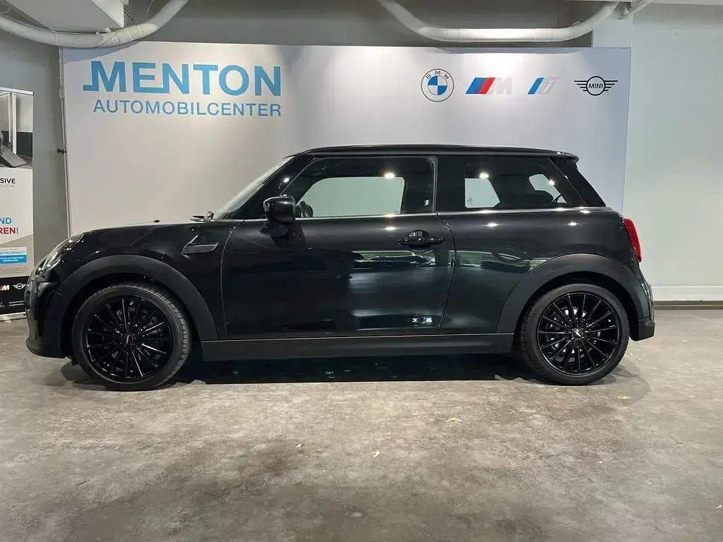 Gebraucht Mini Cooper Pepper 136 PS (100 kW) 2023 Schwarz Kleinwagen